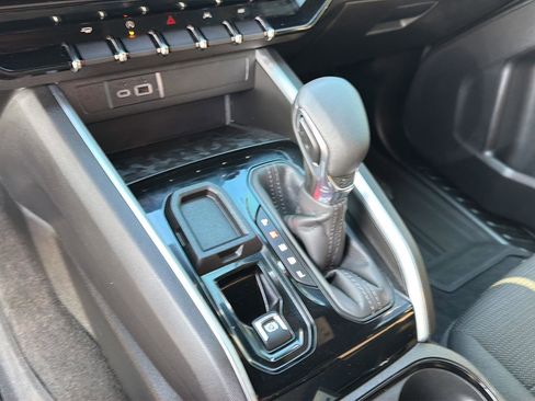 Used 2024 Chevrolet Colorado LT w/ LT Convenience Package RWD image 28