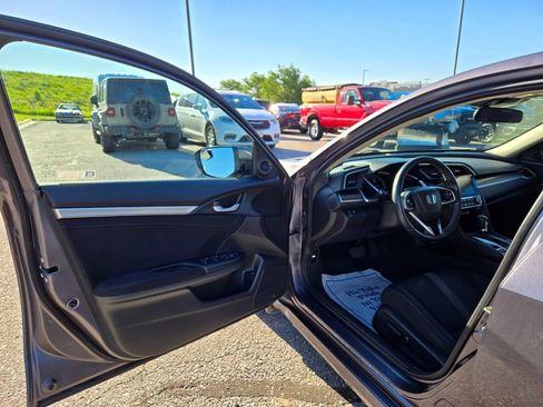 Used 2020 Honda Civic EX image 12