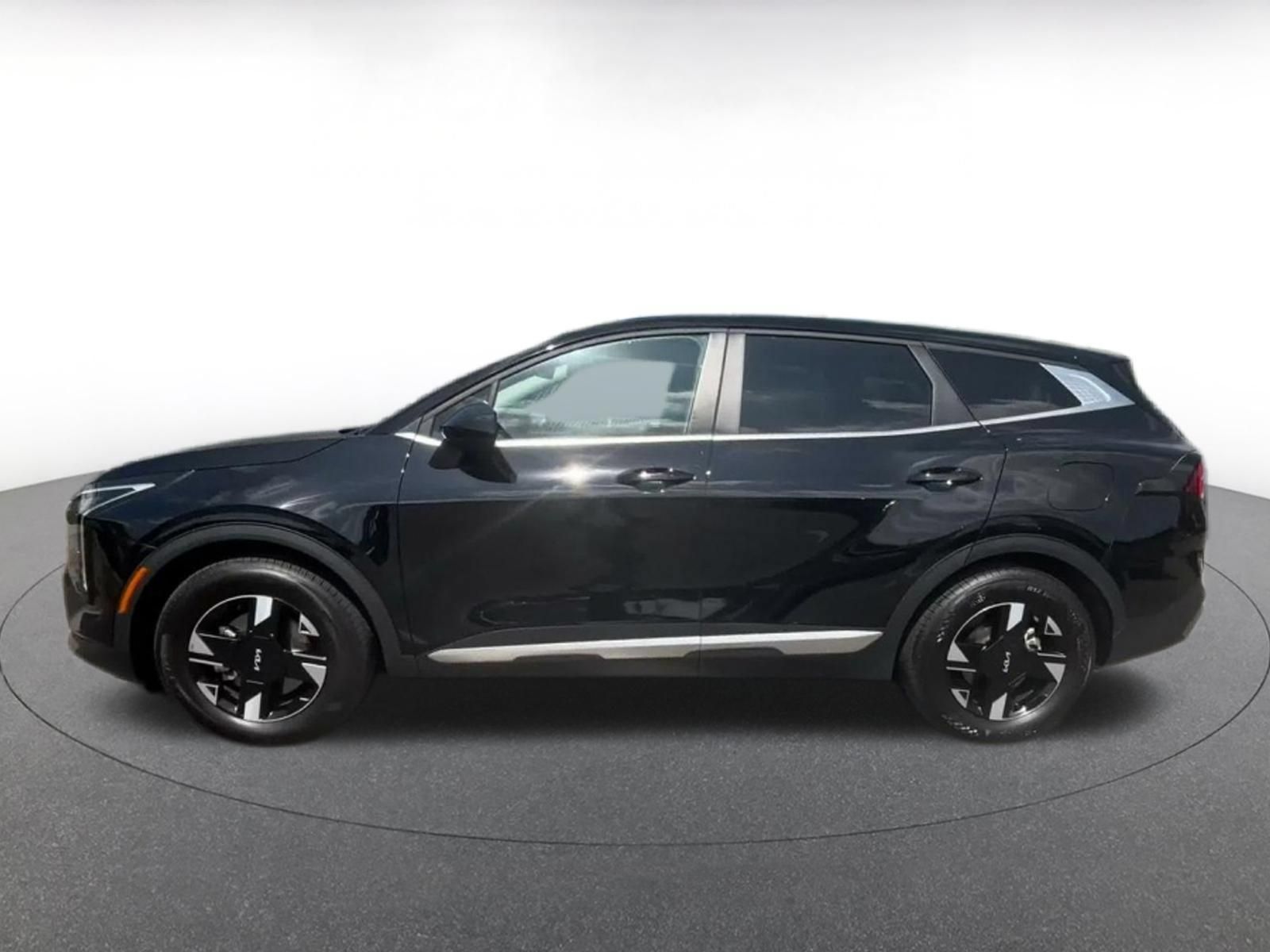 Used 2026 Kia Sportage LX FWD image 8