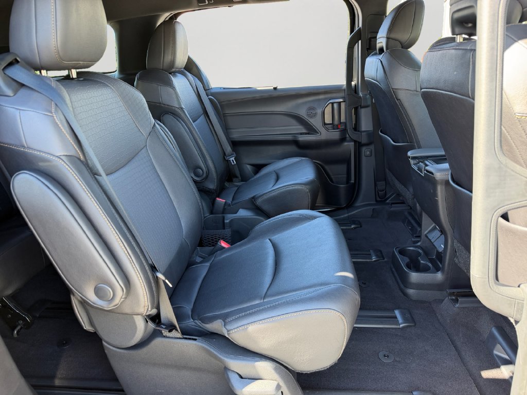 Used 2024 Toyota Sienna XLE Woodland Edition AWD/4WD image 9
