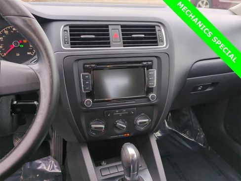 Used 2011 Volkswagen Jetta SE image 26