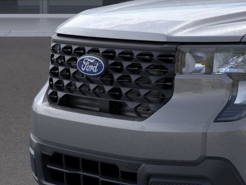 New 2025 Ford Maverick XL image 18