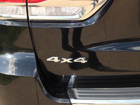 Used 2017 Jeep Grand Cherokee Overland image 45