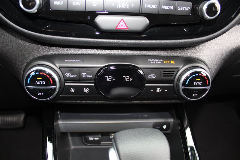 Used 2023 Kia Soul S FWD image 14