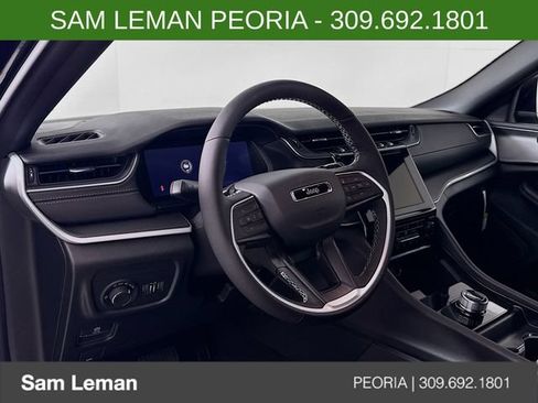 New 2026 Jeep Grand Cherokee L 4WD image 9