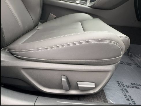 Used 2026 Genesis G70 2.5T RWD image 30