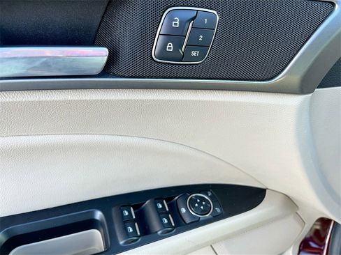 Used 2018 Ford Fusion SE w/ Fusion SE Technology Package image 18