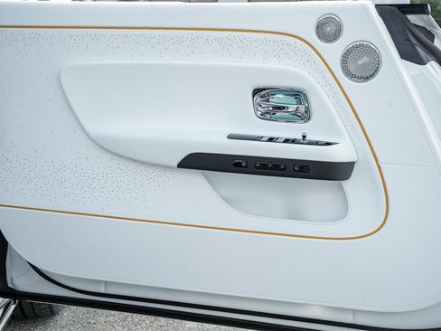 New 2025 Rolls-Royce Spectre Black Badge image 35