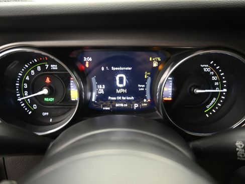 Used 2023 Jeep Wrangler Unlimited w/ 8.4" Radio Group AWD/4WD image 15