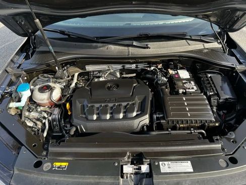 Used 2020 Volkswagen Tiguan S image 42