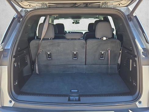 Used 2024 Chevrolet Traverse LT AWD/4WD image 12