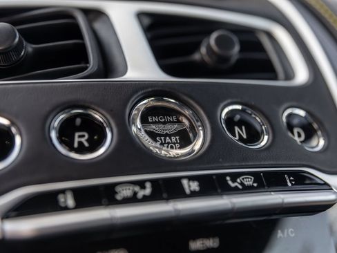 Used 2022 Aston Martin DB11 Volante RWD image 44