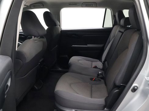 Certified 2025 Toyota Highlander LE image 19