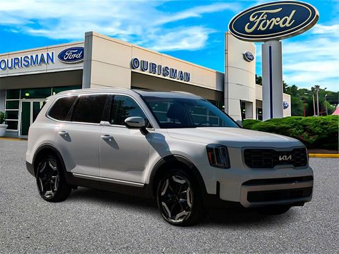 Used 2025 Kia Telluride S FWD image 1