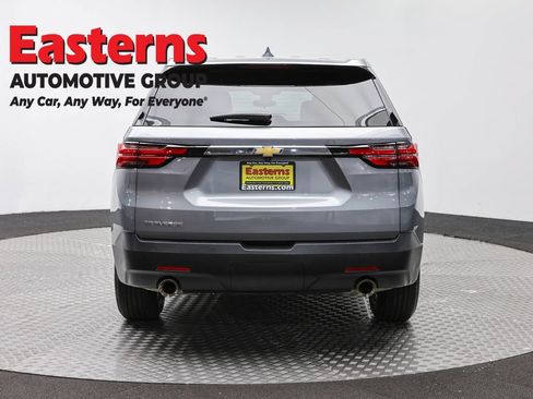 Used 2023 Chevrolet Traverse LS FWD image 6