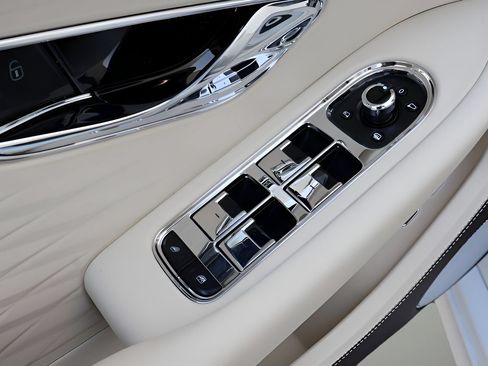 New 2026 Bentley Continental GTC AWD/4WD image 15
