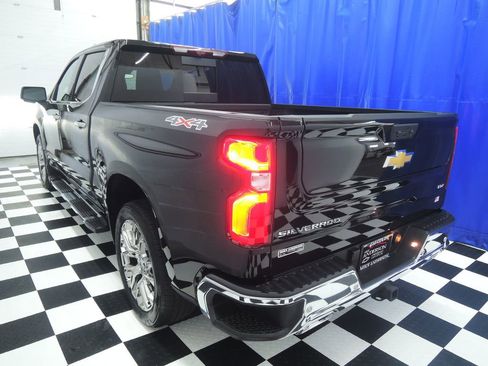 Used 2026 Chevrolet Silverado 1500 LTZ w/ Technology Package AWD/4WD image 8