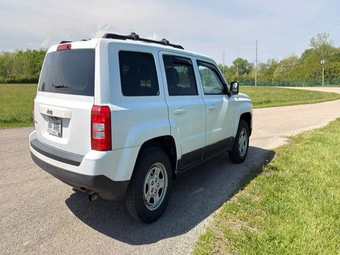 Used 2016 Jeep Patriot Sport w/ Power Value Group AWD/4WD image 5