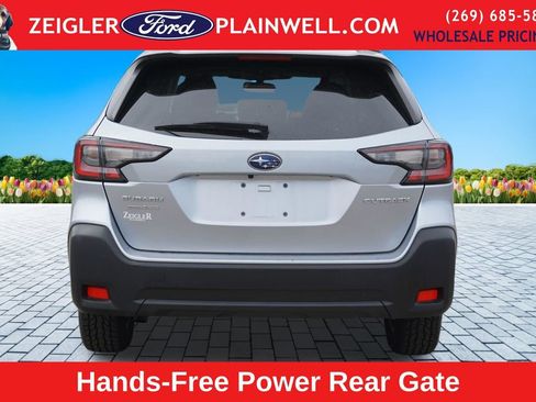 Used 2023 Subaru Outback Premium AWD/4WD image 4