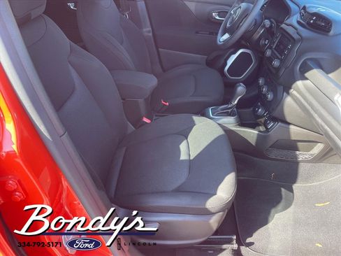 Used 2020 Jeep Renegade Sport w/ Sport Appearance Group image 22