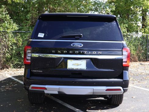 Used 2024 Ford Expedition Limited image 6