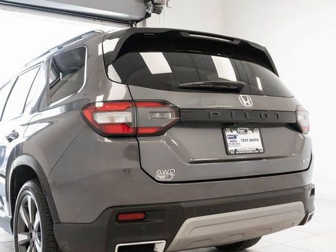 Certified 2023 Honda Pilot Elite image 11