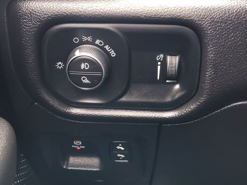 Used 2023 RAM 1500 Big Horn image 12