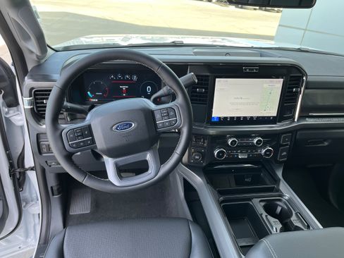 New 2026 Ford F250 Lariat w/ FX4 Off-Road Package AWD/4WD image 9