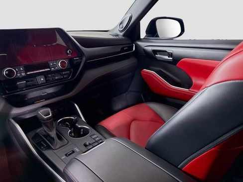 Certified 2025 Toyota RAV4 XLE w/ Weather Package image 23