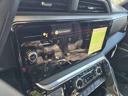 New 2026 GMC Sierra 3500 Denali w/ Denali Reserve Package AWD/4WD image 12