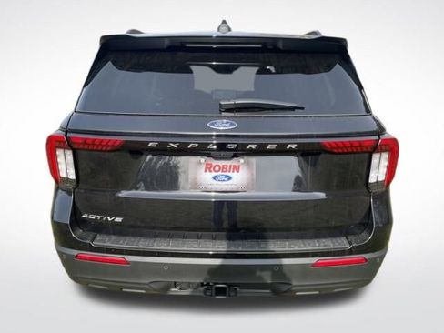 New 2026 Ford Explorer Active image 4