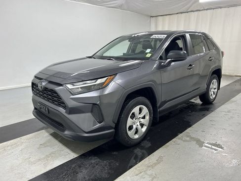 Used 2023 Toyota RAV4 LE AWD/4WD image 5