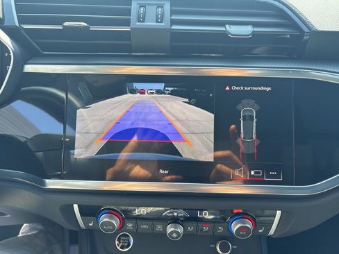 Used 2025 Audi Q3 2.0T Premium w/ Convenience Package image 25