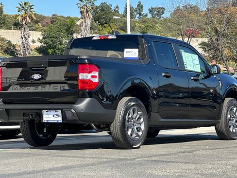 Certified 2025 Ford Maverick XLT image 3