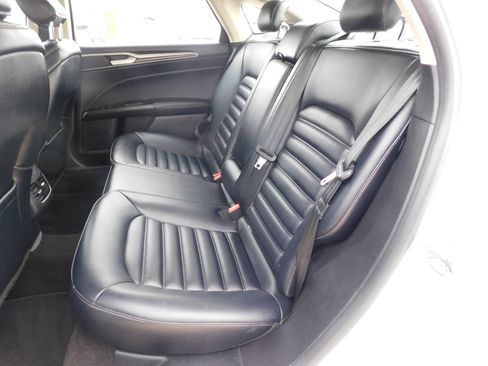 Used 2019 Ford Fusion SEL image 20