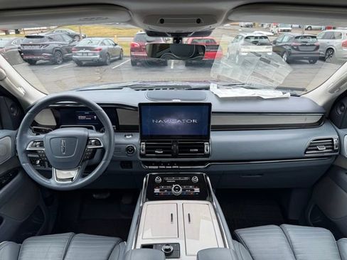 Used 2022 Lincoln Navigator L Black Label image 23