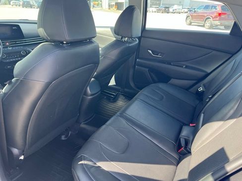 Used 2021 Hyundai Elantra Limited FWD image 9