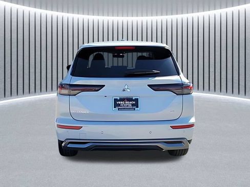 New 2026 Mitsubishi Outlander SE FWD image 5