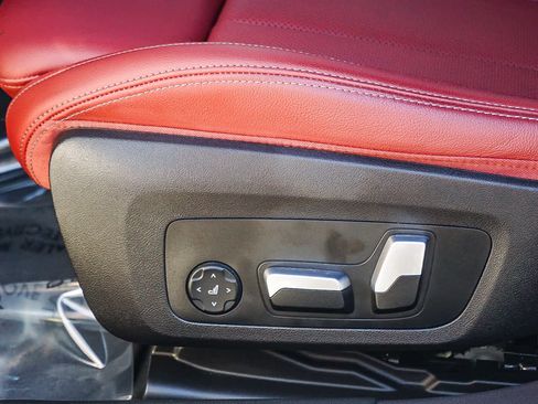 Certified 2023 BMW 330i Sedan w/ Parking Assistance Package image 21