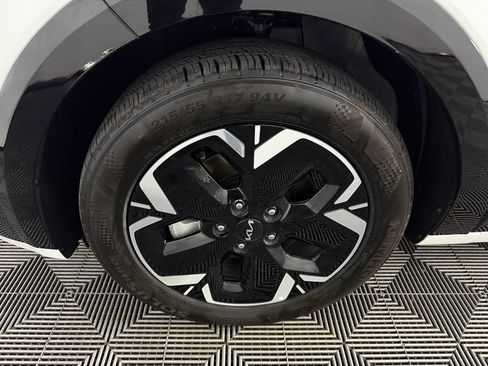 Used 2023 Kia Niro Wave FWD image 11