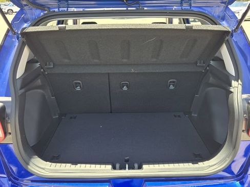 Used 2025 Hyundai Venue SEL image 13