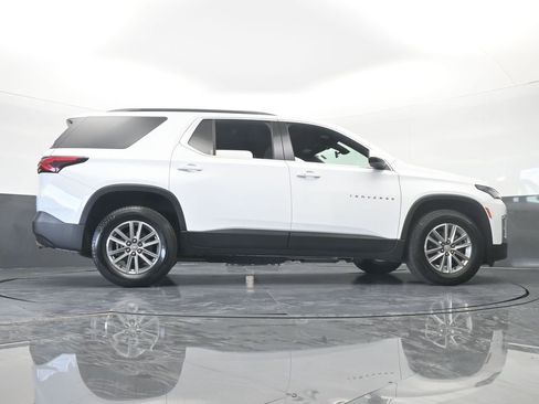 Used 2023 Chevrolet Traverse LT image 62
