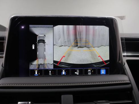 Used 2024 Chevrolet Tahoe Premier AWD/4WD image 27