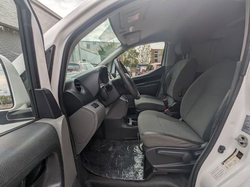 Used 2019 Nissan NV200 SV w/ Navigation Package image 15