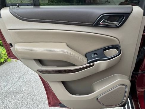 Used 2018 GMC Yukon SLT AWD/4WD image 11