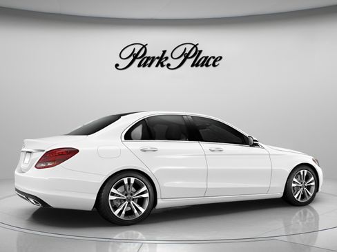 Used 2018 Mercedes-Benz C 300 Sedan image 23