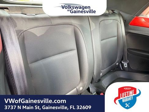 Used 2018 Volkswagen Beetle 2.0T S w/ Style & Comfort Package image 10