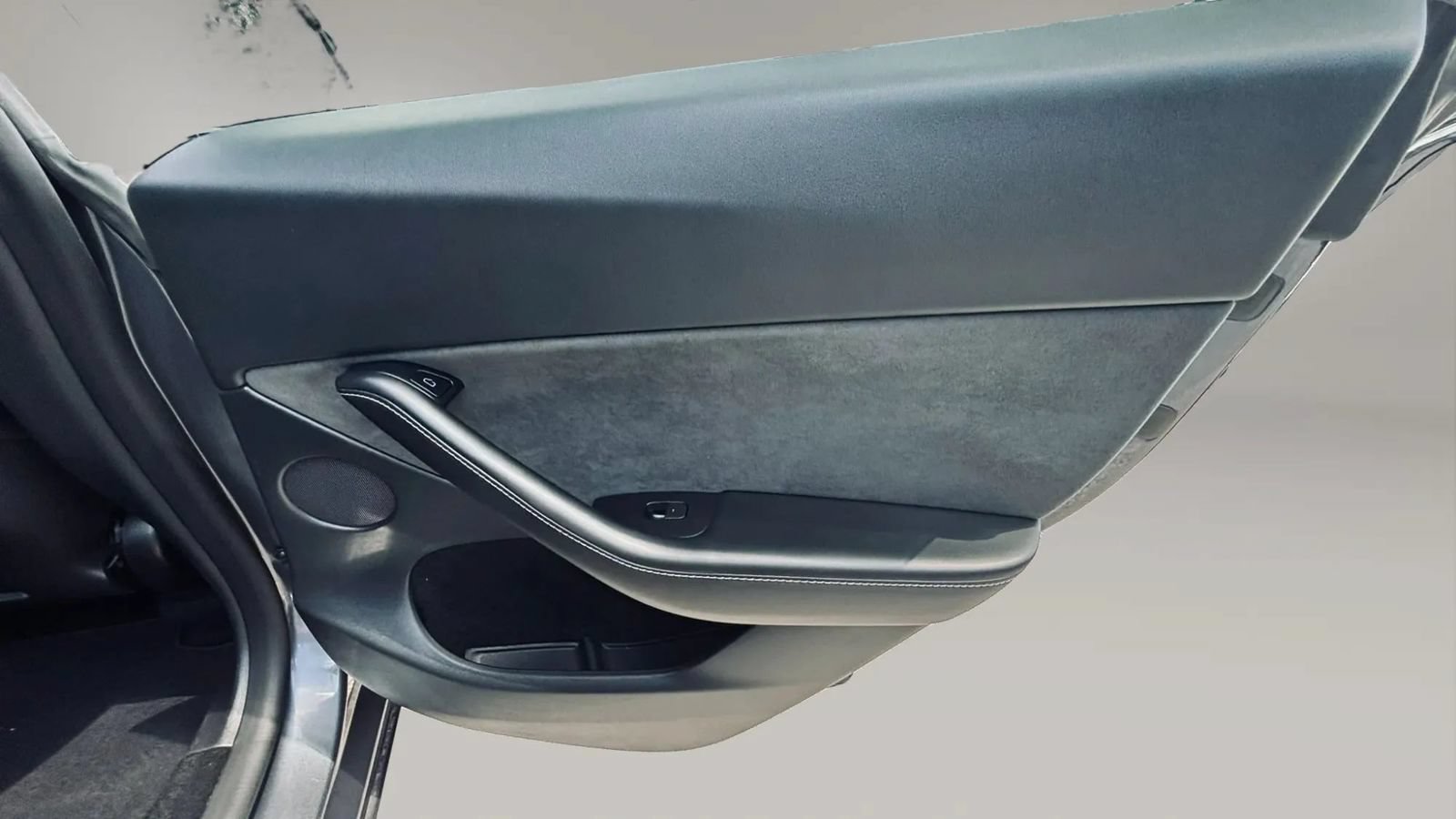 Used 2023 Tesla Model Y Long Range AWD/4WD image 13