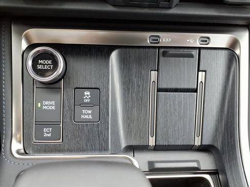 Used 2026 Lexus GX 550 image 12