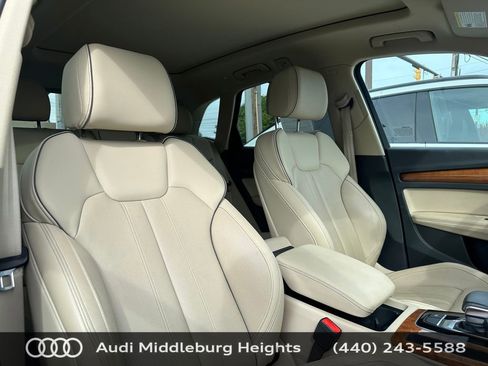Used 2023 Audi Q5 2.0T Premium Plus w/ Premium Plus Package AWD/4WD image 21